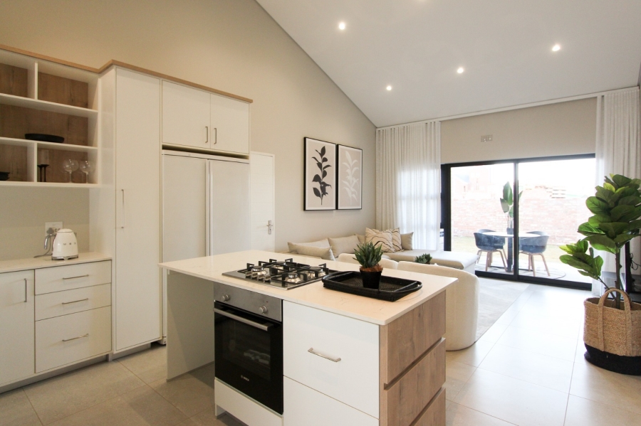 To Let 2 Bedroom Property for Rent in Van Der Hoff Park North West